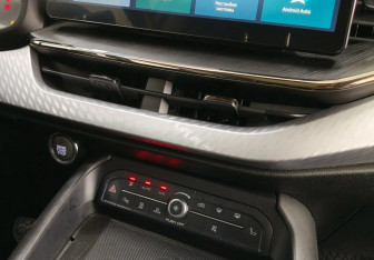 Подержанный автомобиль Haval F7 2022 года (13 фото)