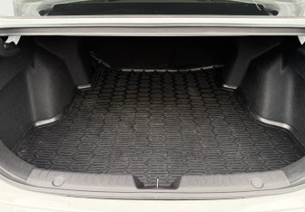 Подержанный автомобиль Changan Eado Plus 2023 года (19 фото)