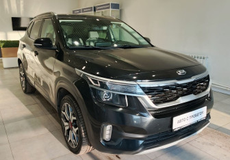 Подержанный автомобиль Kia Seltos 2021 года (3 фото)