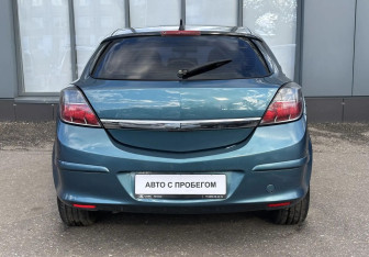 Подержанный автомобиль Opel Astra Hatchback 2007 года (8 фото)