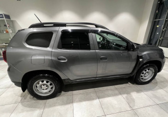 Подержанный автомобиль Renault Duster 2021 года (4 фото)