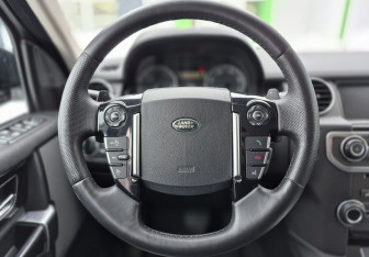 Подержанный автомобиль Land Rover Discovery 2014 года (12 фото)