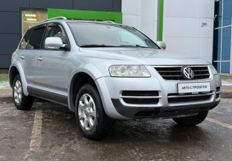 Подержанный автомобиль Volkswagen Touareg 2004 года (3 фото)