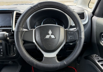 Подержанный автомобиль Mitsubishi Delica D:2 Compactvan 2015 года (12 фото)