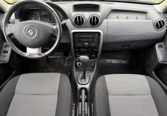 Подержанный автомобиль Renault Duster 2015 года (11 фото)