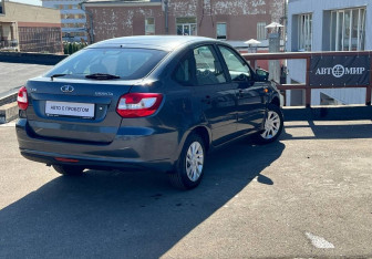 Подержанный автомобиль LADA (ВАЗ) Granta Liftback 2015 года (8 фото)