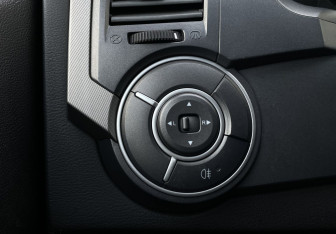 Подержанный автомобиль SsangYong Kyron 2011 года (15 фото)