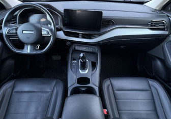 Подержанный автомобиль Haval F7x 2023 года (6 фото)