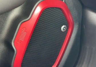 Подержанный автомобиль Jeep Renegade 2019 года (14 фото)