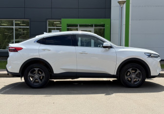 Подержанный автомобиль Haval F7x 2023 года (4 фото)