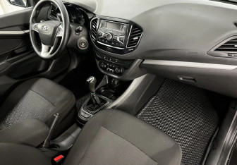 Подержанный автомобиль LADA (ВАЗ) Vesta Sedan 2018 года (10 фото)