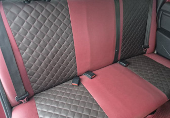 Подержанный автомобиль Renault Logan Sedan 2011 года (10 фото)