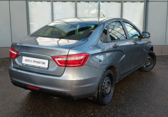 Подержанный автомобиль LADA (ВАЗ) Vesta Sedan 2017 года (5 фото)