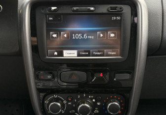 Подержанный автомобиль Renault Duster 2013 года (13 фото)