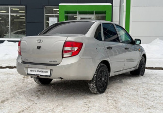 Подержанный автомобиль LADA (ВАЗ) Granta Sedan 2014 года (5 фото)