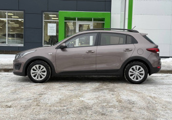 Подержанный автомобиль Kia Rio Hatchback 2018 года (8 фото)