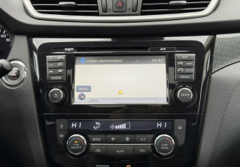 Подержанный автомобиль Nissan X-Trail 2015 года (14 фото)