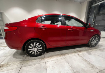 Подержанный автомобиль Kia Rio Sedan 2013 года (5 фото)