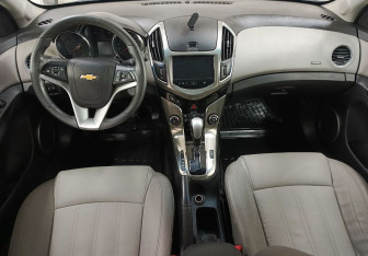 Подержанный автомобиль Chevrolet Cruze Sedan 2013 года (11 фото)