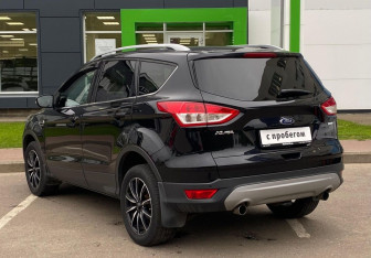 Подержанный автомобиль Ford Kuga 2014 года (7 фото)