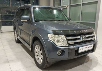 Подержанный автомобиль Mitsubishi Pajero 2008 года (3 фото)