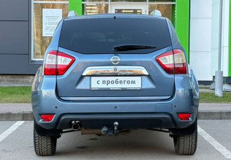 Подержанный автомобиль Nissan Terrano 2014 года (6 фото)
