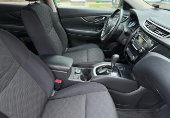 Подержанный автомобиль Nissan X-Trail 2018 года (10 фото)