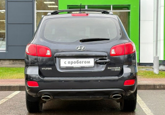 Подержанный автомобиль Hyundai Santa Fe 2009 года (6 фото)