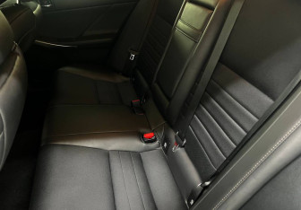 Подержанный автомобиль Lexus IS Sedan 2014 года (16 фото)