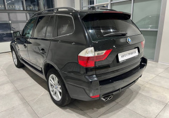 Подержанный автомобиль BMW X3 2007 года (7 фото)