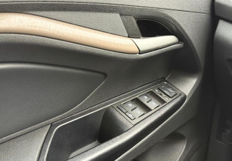 Подержанный автомобиль LADA (ВАЗ) Vesta Wagon 2018 года (15 фото)