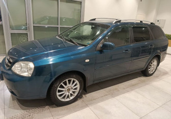 Подержанный автомобиль Chevrolet Lacetti Wagon 2008 года (5 фото)