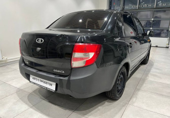 Подержанный автомобиль LADA (ВАЗ) Granta Sedan 2013 года (5 фото)