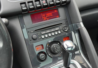 Подержанный автомобиль Peugeot 3008 2011 года (13 фото)