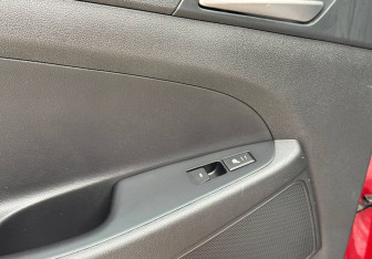 Подержанный автомобиль Hyundai Tucson 2018 года (16 фото)