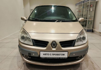 Подержанный автомобиль Renault Scenic 2007 года (2 фото)