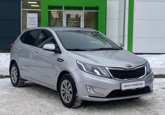 Подержанный автомобиль Kia Rio Hatchback 2013 года (3 фото)