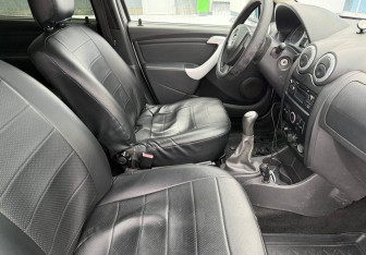 Подержанный автомобиль LADA (ВАЗ) Largus Wagon 2013 года (10 фото)