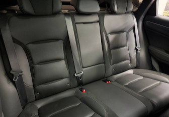 Подержанный автомобиль Geely Tugella 2023 года (17 фото)