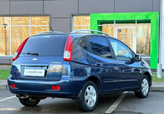 Подержанный автомобиль Chevrolet Rezzo 2008 года (6 фото)