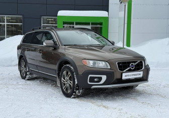 Подержанный автомобиль Volvo XC70 2011 года (3 фото)