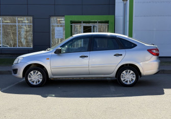 Подержанный автомобиль LADA (ВАЗ) Granta Liftback 2016 года (8 фото)