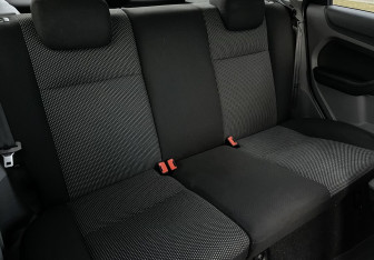Подержанный автомобиль Ford Focus Hatchback 2011 года (11 фото)