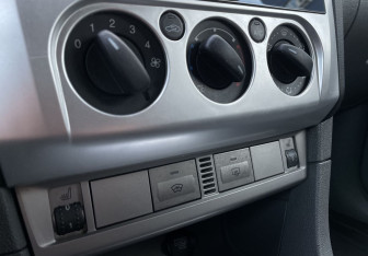 Подержанный автомобиль Ford Focus Hatchback 2011 года (15 фото)