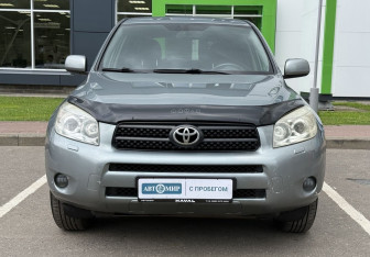 Подержанный автомобиль Toyota RAV4 2006 года (2 фото)