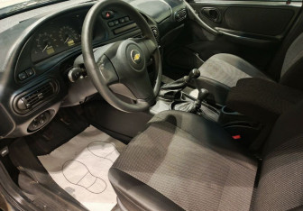 Подержанный автомобиль Chevrolet Niva 2017 года (14 фото)