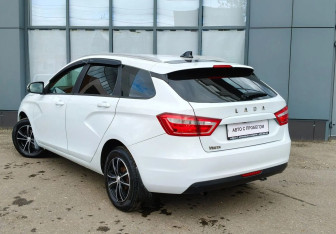 Подержанный автомобиль LADA (ВАЗ) Vesta Wagon 2021 года (5 фото)