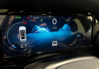 Подержанный автомобиль Geely Monjaro 2024 года (19 фото)