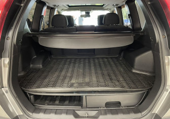 Подержанный автомобиль Nissan X-Trail 2012 года (18 фото)
