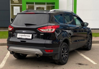 Подержанный автомобиль Ford Kuga 2014 года (5 фото)